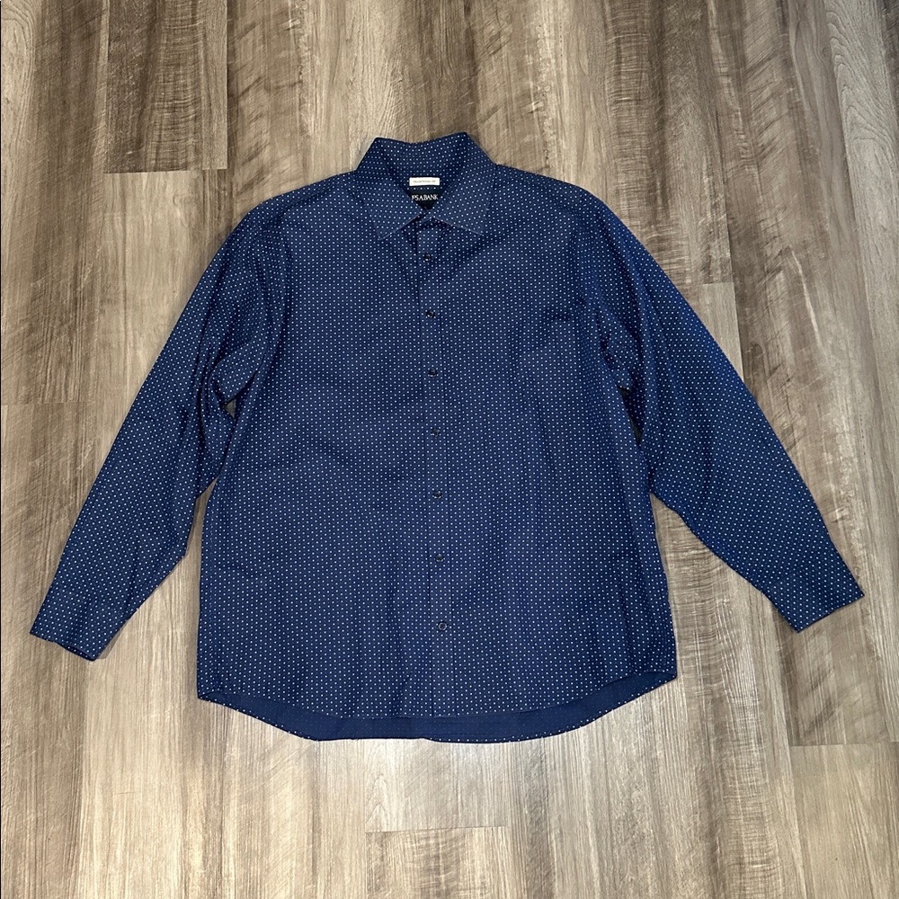 Jos. A. Bank Traditional Fit Long Sleeve Button Down - Large - Picture 2 of 6